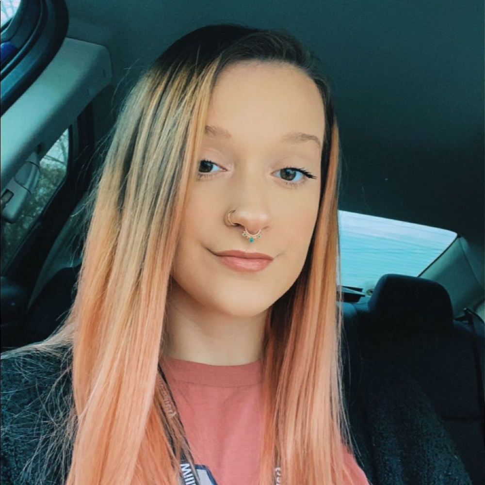 Meet your Posher, Desiree